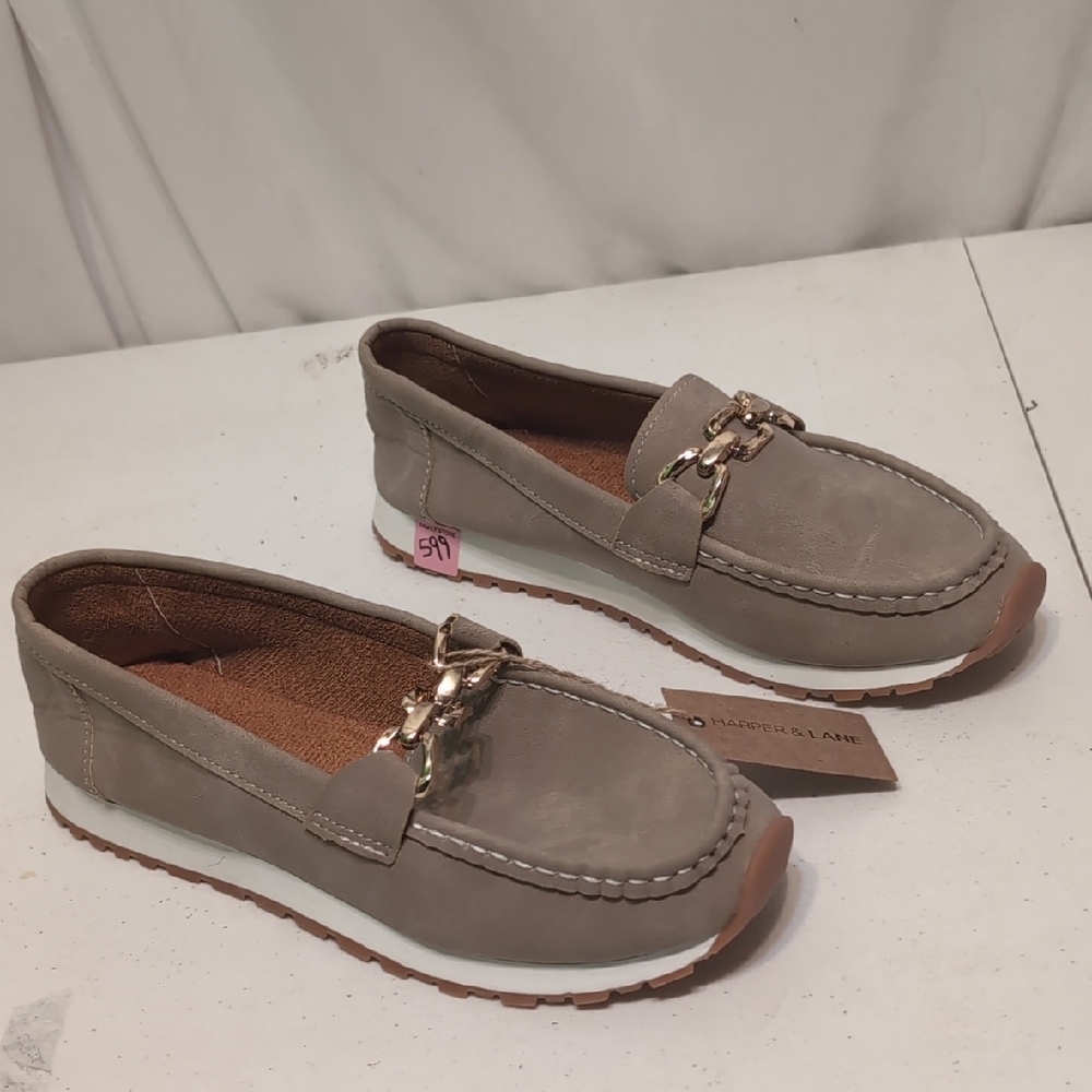Harper & Lane Taupe Shoes Loafers with Gold Accent Size 9. NWT